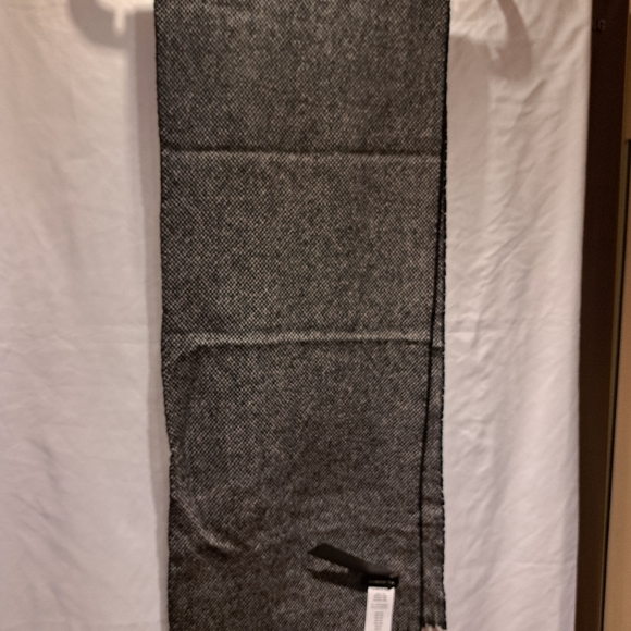 J.Lindeberg Black and White Wool Scarf - Picture 1 of 3
